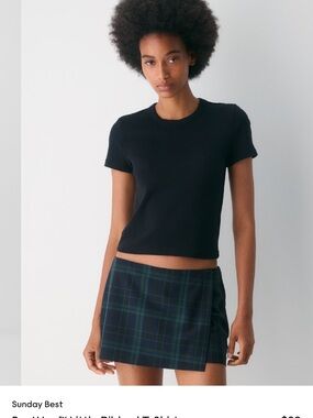 Aritzia Sunday Best Black tee